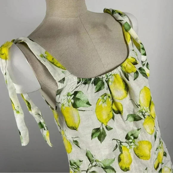 Lemon Print Sleeveless Top - Picture 4 of 10